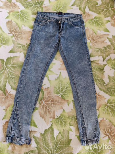 Джинсы женские