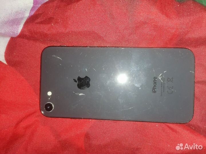 iPhone 8, 64 ГБ