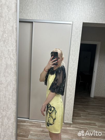 Платье женское с кружевом