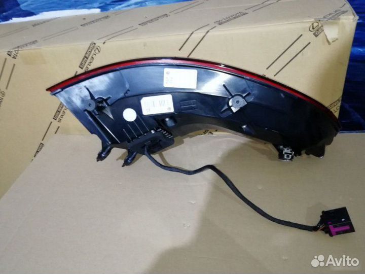 Фонарь правый Porsche Macan