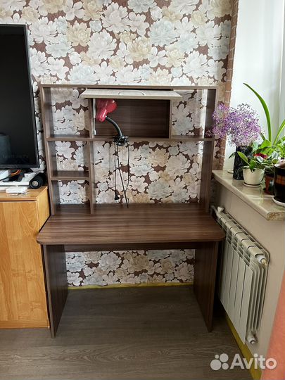 Компьютерный стол