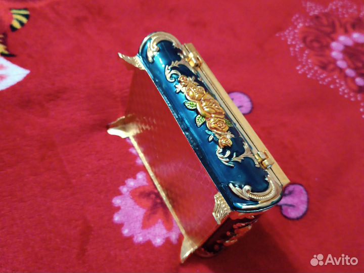 Шкатулка для ювелирных украшений