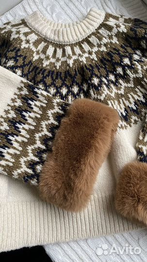 Свитер Zara с мехом
