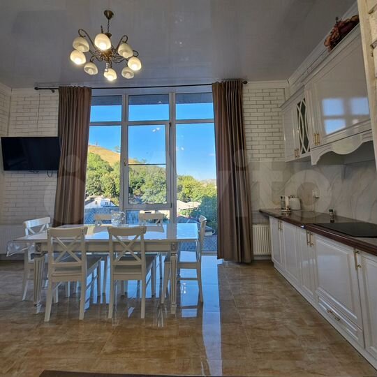 Гостиница, 662 м²