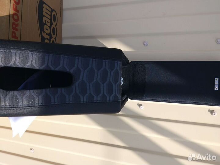 Подлокотник Гранта