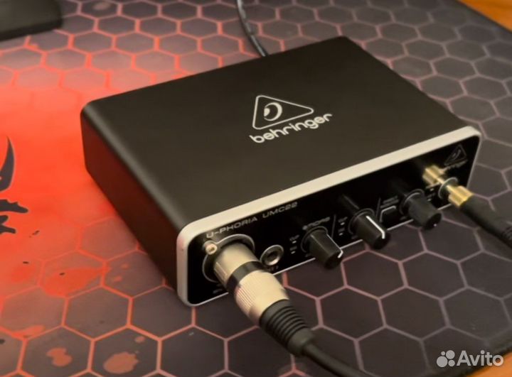 Behringer u phoria umc22
