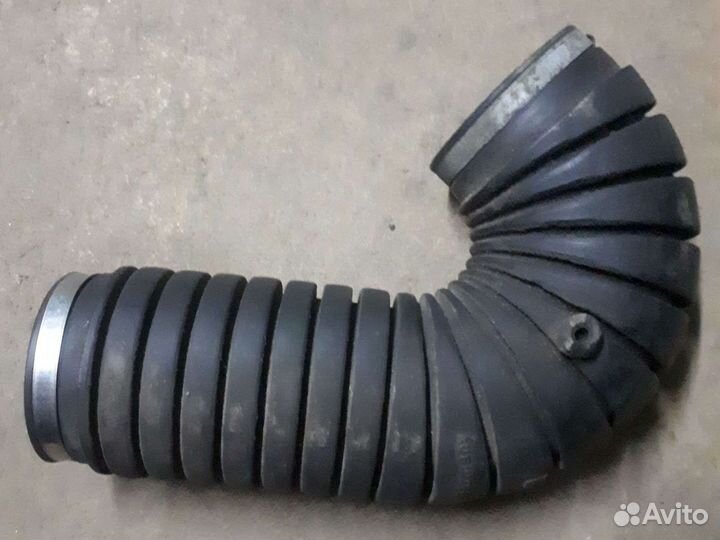 Патрубок воздуховода ауди 100с4 audi 100c4