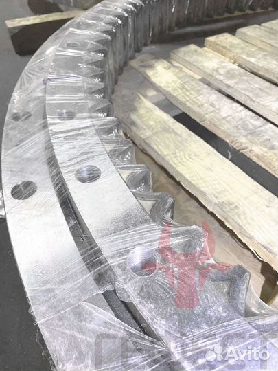 Опорно-поворотный круг Volvo EC290CLR