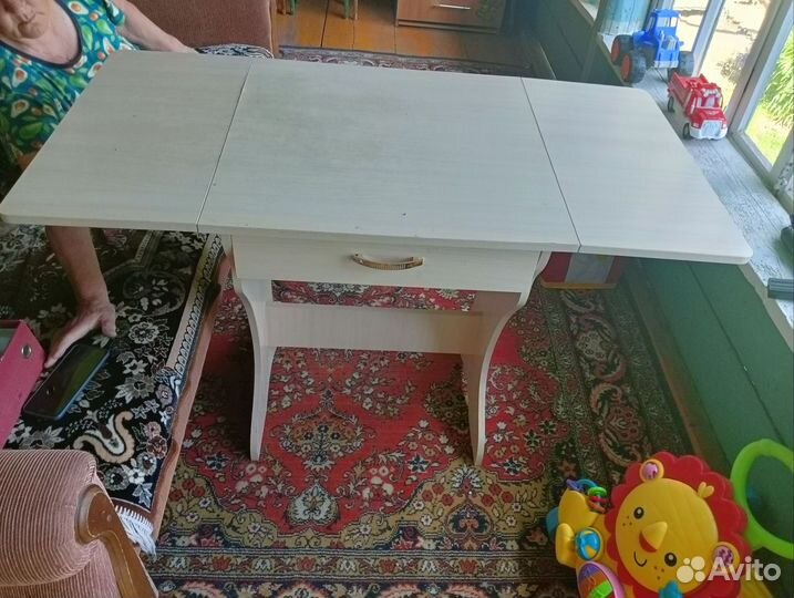 Кухонный стол бу