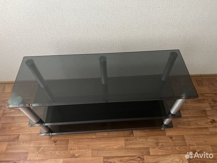 Стеклянная тумба под тв
