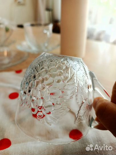 Чайные чашки с блюдцами