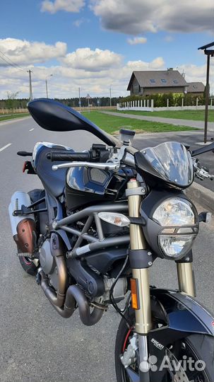 Ducati Monster 1100evo