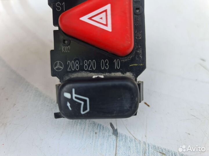 Блок кнопок Mercedes CLK208