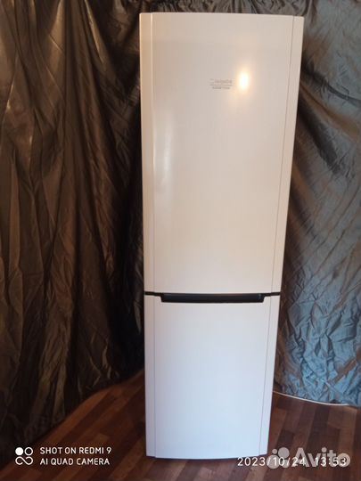 Холодильник Hotpoint Ariston бу
