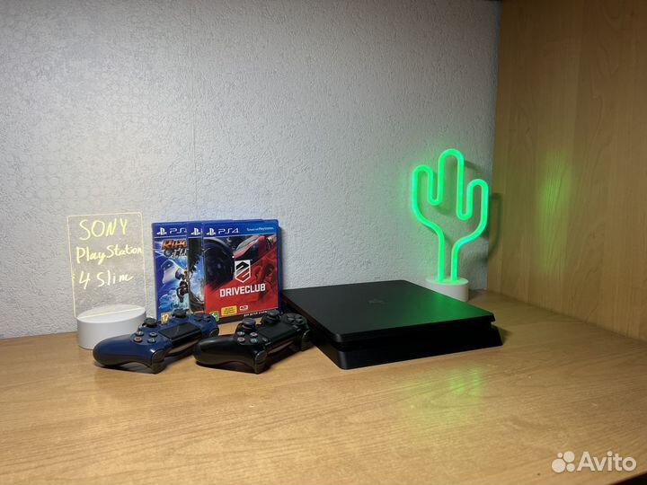 Sony PlayStation 4 Slim