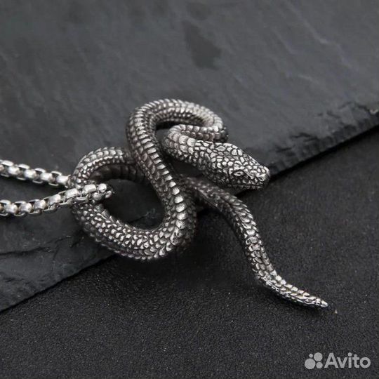 Кулон и цепочка в виде змеи из нержавеющей стали
