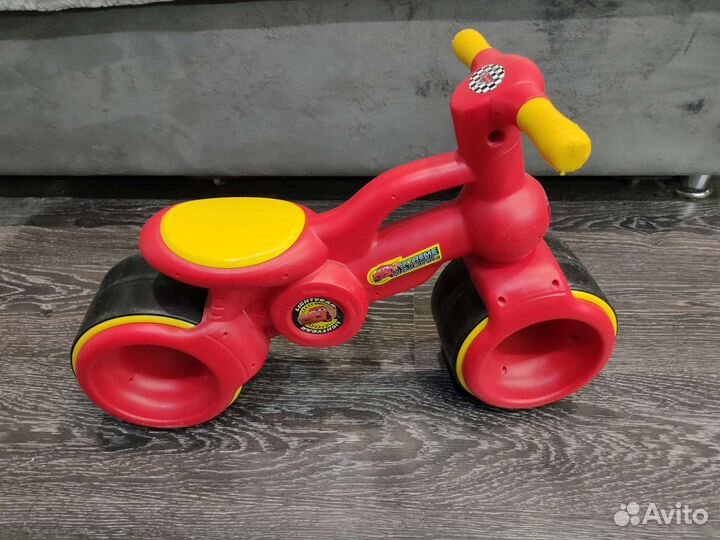 Детский беговел (каталка) для малышей