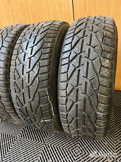 Kormoran Snow 205/60 R16 96H