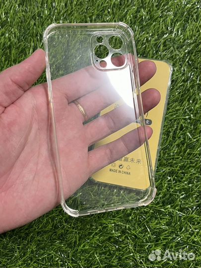 Силиконовый чехол на iPhone 12 Pro