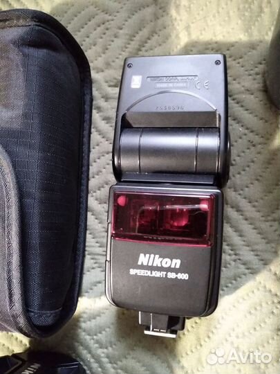 Nikon D3100 + Nikon D3200