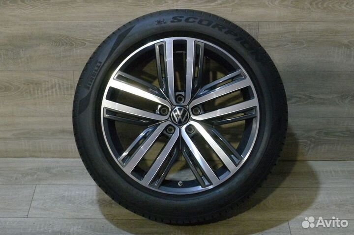 Комплект оригинальных колес R19 оригинал VW Tiguan