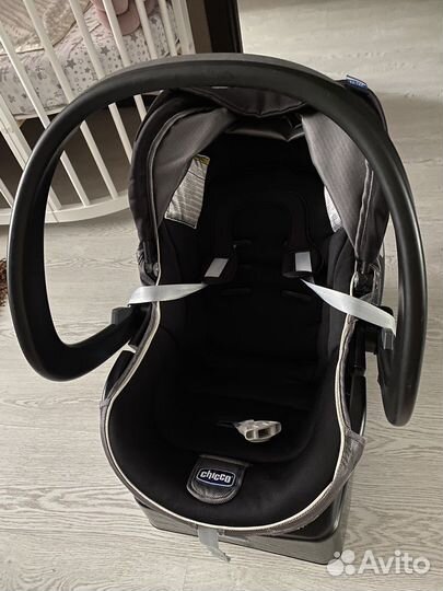 Автолюлька chicco с базой