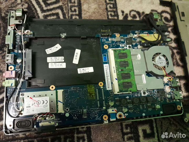 Ноутбук samsung запчаст