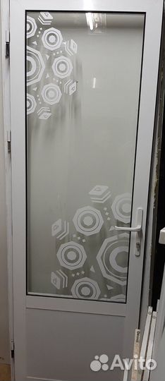 Дверь межкомнатная со стеклом белая