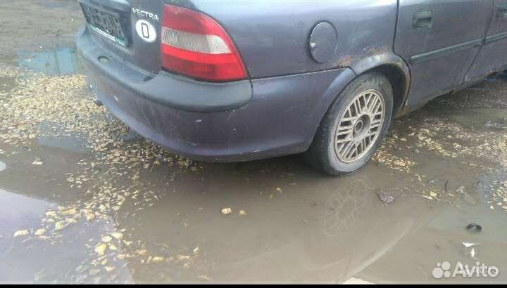 Бампер задний Опель Вектра В