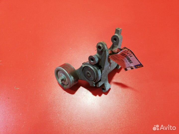 Натяжитель приводного ремня Toyota Hilux Pick Up