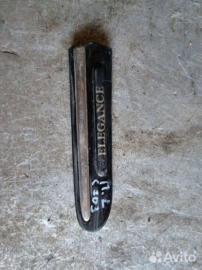 Молдинг крыла Mercedes W203