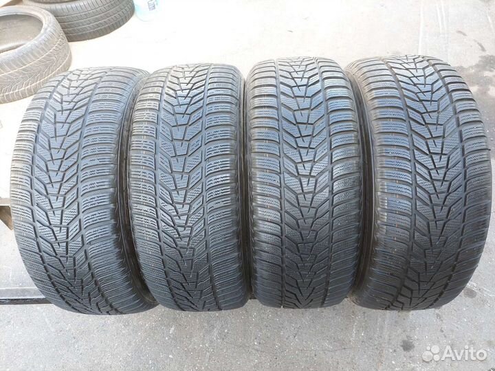 Hankook Winter I'Cept Evo 3 W330A 235/55 R17 103V