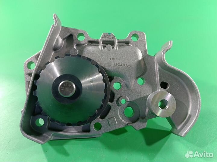 Помпа для Renault Logan