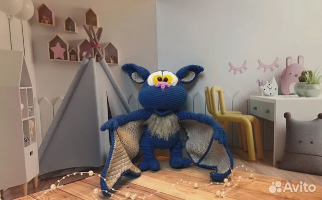 Летучая мышь ручная работа