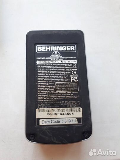Гитарная педаль эффектов Behringer DD400