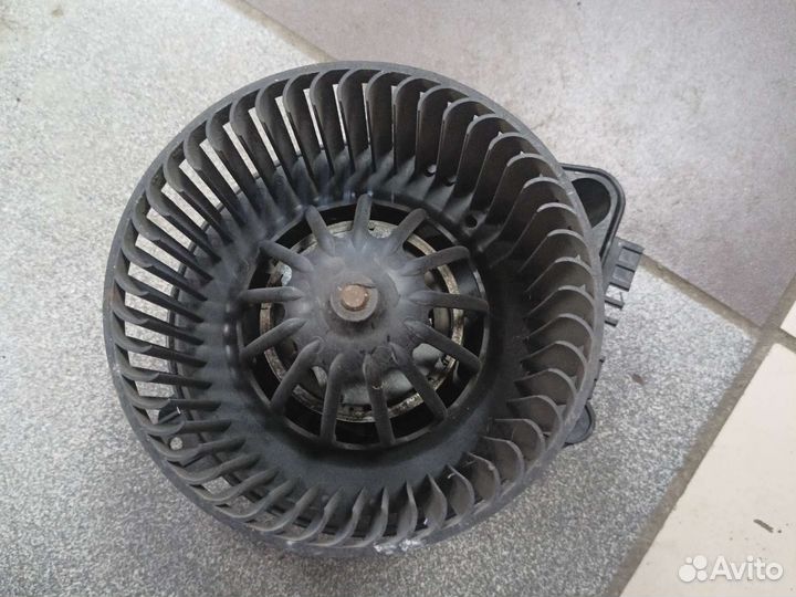 Рено Меган 1 моторчик печки