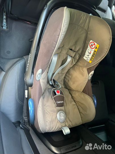 Автолюлька maxi cosi cabriofix и база 2WayFix