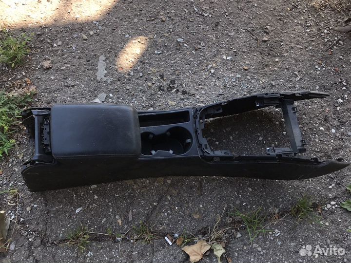 Подлокотник Ауди а5