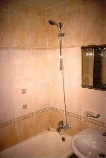 Комната 14 м² в 3-к., 1/5 эт.