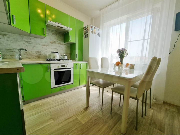 2-к. квартира, 53 м², 8/9 эт.