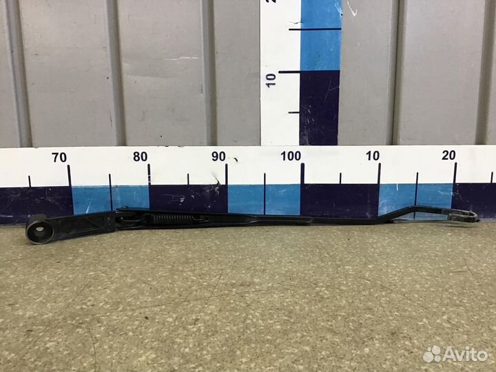 Поводок стеклоочистителя передний левый Datsun On