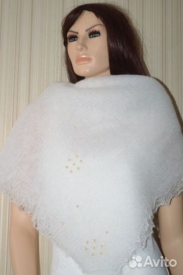 Паутинка из козьего пуха, проходит через кольцо