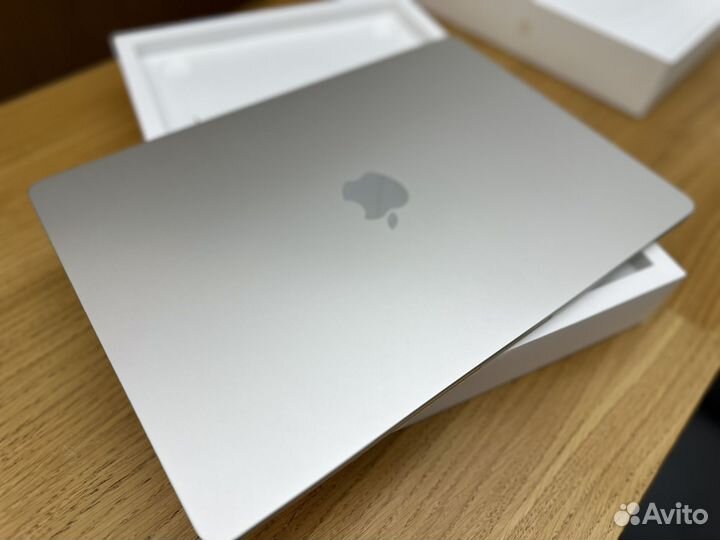 Macbook Air 15 m2 8 512gb Starlight