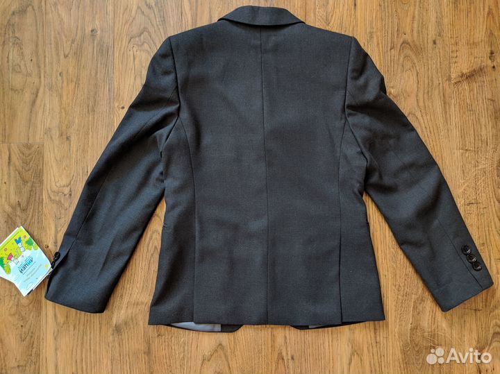 Новый костюм, размер 134-140