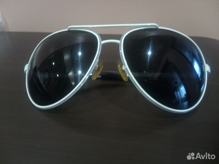 Солнцезащитные очки