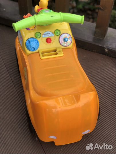 Машинка-каталка (толокар) / игрушки детские