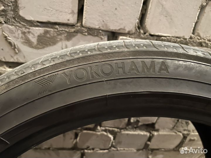 Yokohama BluEarth RV-02 245/40 R20 99W