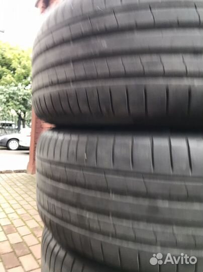 Pirelli P Zero 275/45 R20 и 305/40 R20