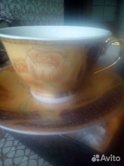 Чайные чашки с блюдцами