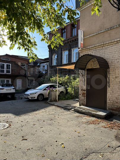 3-к. квартира, 139 м², 2/3 эт.